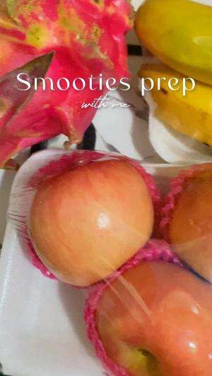 smooties, ini menu bisa untuk sarapan. sehat dan banyak manfaatnya. rasanya juga enak busa kalian kreasikan dgn buah” favorite kalian  #eduk
