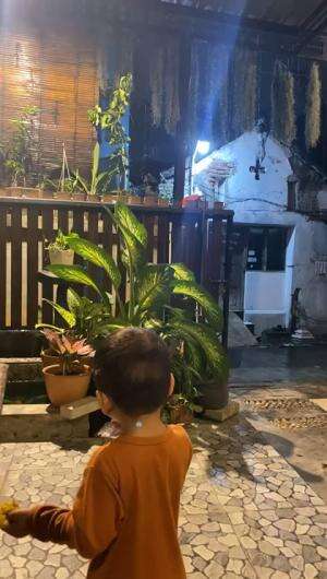 Noora menikmati hujan dimalam hari  #NooraKhadijahAlKhered  #masyaallahtabarakallah  #mau liat pas lagi hujan  #RCTIPlus  #contentcreatorpem