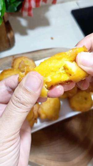 DI TEMPAT KALIAN APA NAMA GORENGAN JADUL INI? TERNYATA CEMPEDAK KALAU DIOLAH SEPERTI INI RASANYA GAK KALAH SAMA PISANG GORENG