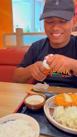 Selamat makan kawan hihihi di Kamikatsu #makan #makanenak #sedap #mantap #yummi #jedamergawe #fyp #RCTIPlus  #HOTrctiplus  #RCTIoke 