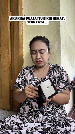 padahal puasa belum ada seminggu, udah fitri aja dompetnya