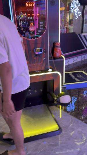 main tinjuan pakai kaki di timezone thepark #timezone #shorts