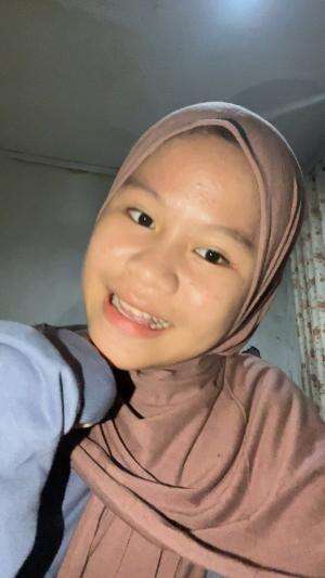 IDOL_XIV ADLIA SONIA S. 16 THN JAKARTA SANG DEWI DAN LISTEN