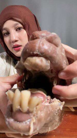 Makan hidung kambing utuh #markitry 