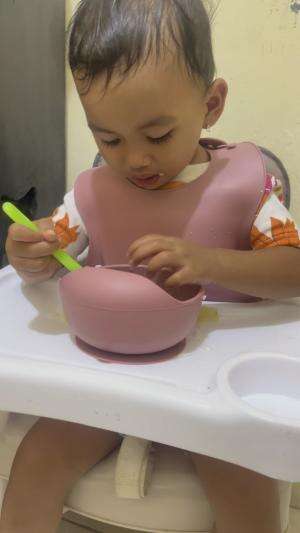 MasyaAllah anak sholehahnya uma #NooraKhadijahAlKhered  #masyaallahtabarakallah  #RCTIPlus  #contencreator  #MakanMalam 