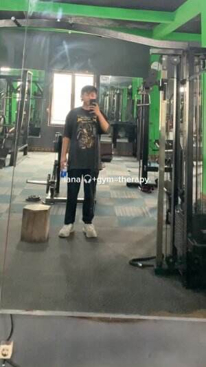 lana del rey #cara membentuk bahu di gym  #motivation  #fypシ゚viral#viral 