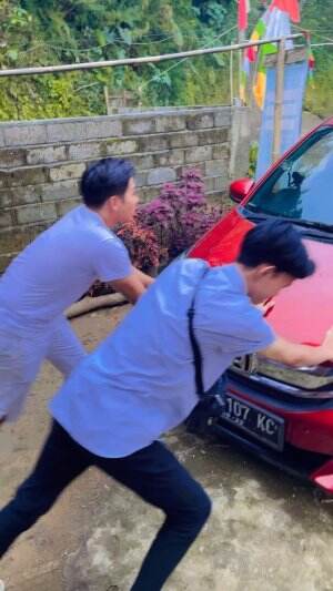 Mobil macet😭😭