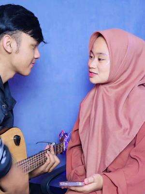 Peluk erat tubuhku sentuhlah jemariku❤️ #ivansany 