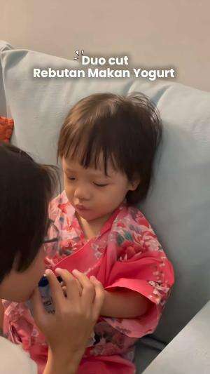 Iseng banget nih kakak , cia sampe jadi rocker 🤣  #kakakadik #bayigemes #bayilucu 