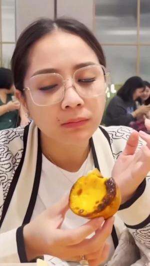 ekspresi kocak, mama gigi tetap cantik ?