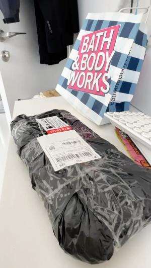 Unboxing new keyboard