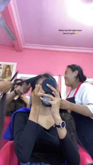 Long hair yg butuh bantuan  🙃