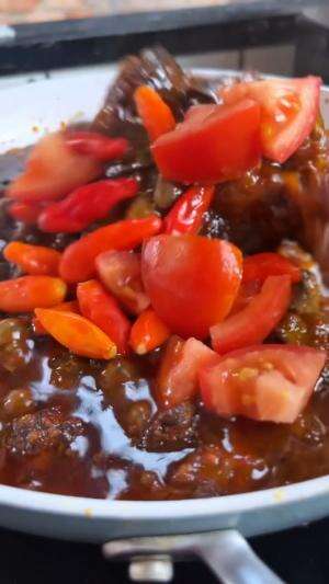 MENU MASAKAN RUMAHAN SIMPLE
“Ati Ampela Kecap Pedas”
#Cooking #inspiration #Menumasakanrumahan #Tips #Trik #Idejualan #ummuhusna