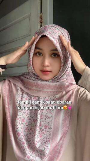 Tampil cantik saat Lebaran dengan hijab motif favorit. Simpel, manis, dan tetap anggun 🤍✨ #hijab #hijabi #hijabstyle #hijabtutorial #tutoria