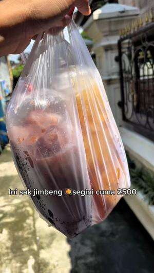 Beli es teh sak jimbeng 