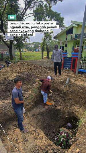 Arep di sawang seko ngendi wae, tetep penak seng nyawang tinimbang seng nglakoni hehehe #quotes #katakata #katalucu #video #videolucu #viral