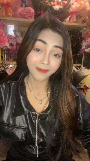 IDOL XIV SUSI SUNDARI 24 TAHUN LAMPUNG RAISA Apalah Arti Menunggu RAYE Escapisme 