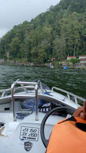 Telaga sarangan memang syahdu tenan #telaga #sarangan #magetan #karanganyar #lawu #rcti  #RCTIoke  #RCTIPlus  #HOTrctiplus  #rctiofficial 