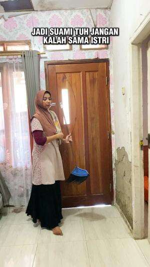 Berani beraninya sama istri  