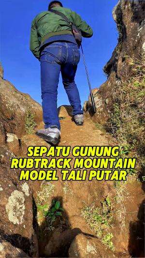 Sepatu hiking RUBTRACK MOUNTAIN SERIES MODEL TALI PUTAR, lebih praktis kalau naik gunung tanpa perlu ribet harus mengikat tali sepatu. Apala