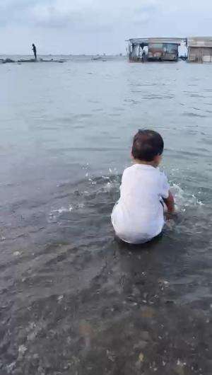 MasyaAllah, happy ya nak  #NooraKhadijahAlKhered  #masyaallahtabarakallah  #creatorpro  #RCTIPlus  #Gagal Deh Bikin Video Aestetic Di Pantai