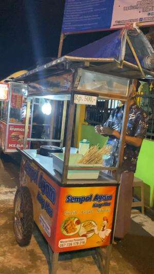 Santri dari Papua jualan sempol 500an di Bantul #kuliner #santri #wisatakuliner 