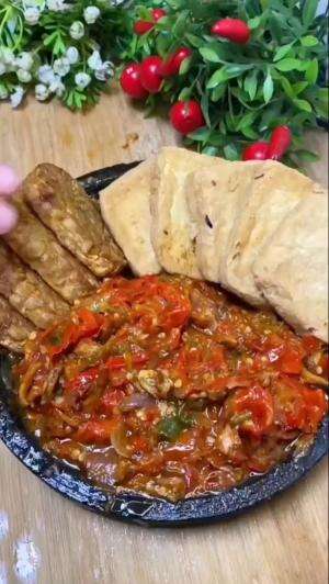 MENU MASAKAN RUMAHAN SIMPLE
“Tahu Tempe Sambal Teri”
#Cooking #inspiration #Menumasakanrumahan #Tips #Trik #Idejualan #ummuhusna
