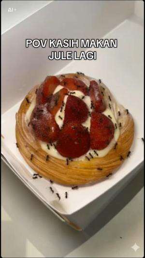 strawberry cake spesial buat jule 😁🤭