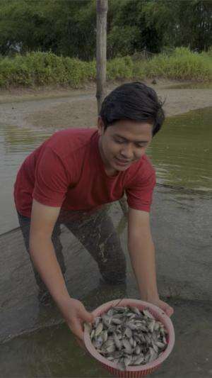 Ngiler banget lihat ikan banyak