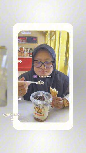 Es krim jumbo dari momoyo #eskrim #momoyo #enak  #mantap  #jedamergawe  #fyp 
