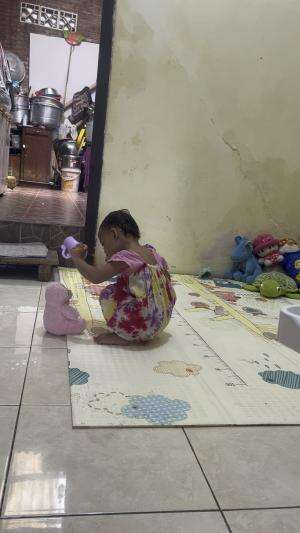 Lagi asik main sendiri sama boneka kesayangannya hahahaa  #NooraKhadijahAlKhered  #masyaallahtabarakallah  #contentcreatorpemula  #RCTIPlus 