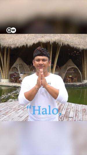 Pemandu Wisata Tunarungu VR