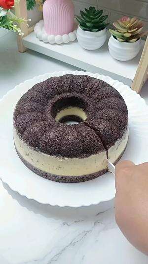 MENU MASAKAN RUMAHAN SIMPLE
“Bolu Kukus Ketan Hitam Versi Padat”
#Cooking #inspiration #Menumasakanrumahan #Tips #Trik #Idejualan #ummuhusna