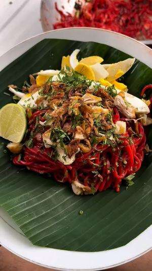 Mie mie apa yang labil?? Ya mie bancir lah karena mie ini tidak berkuah tapi tidak kering juga. Mie ini merupakan olahan mie khas kota Banja