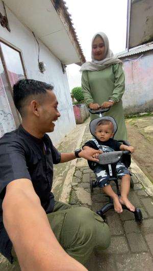 Ngejekin bayi 