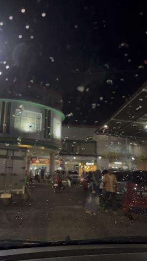 Info pergerakan malem minggu mu lurrr bravo Bojonegoro jan kebak tenan iki hehehe #belanja #bravo #vlog #daily #dailyvlog #seru #lucu #viral