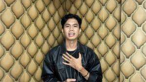 IDOL_XIV Mario Siregar 24 Tahun Kota Batam Cant Take My Eyes Off You - Frankie Valli