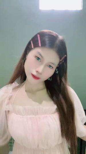 KDI2025  #onlineauditionkdi2025 Nama:Windi Aulia Nama Panggung:Uwin Asal :Tasikmalaya Motivasi:Ingin mewujudkan cita cita jdi penyanyi Judul