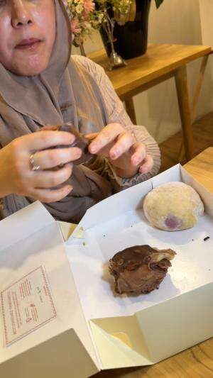 donut mochi ku dimakan orang lain tanpa izin 😭
