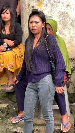 Ketika kuda lumping minta saweran kepada wanita cantik  #kudalumping  #Kesurupan 