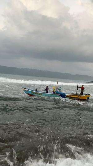 melewati arus muara cikidang #usa #usareels #newyork #germany #fyp #australia #luksemburg #ingris #belanda #skils #shrimp #fisherman #seland