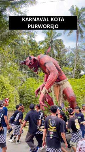 KARNAVAL KOTA PURWOREJO BERIRAMA...