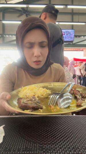 PENGEN NASI MANDHI MEGALODON MALAH DAPET KICIK