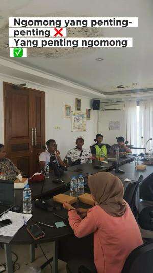 Ya kerja ya gibah .., dan ini mode gibah hehehe #kuli #kulibangunan #kuliproyek #kerja #kerjakerja #kerjakeras #semangat #gigih #jedamergawe