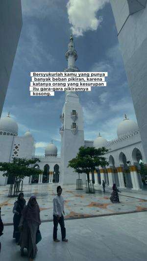 Masya allah banget vibes nya jan syahdu hehehehe #masjid #masjidviral #masjidtiktok #masjidjokowi #solo #solokeren #RCTIPlus  #HOTrctiplus  