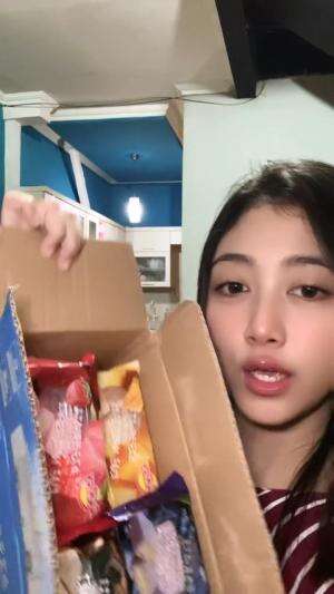Review kue nagasaki yg lagi viral | seru bgt makannya kenyal-kenyal & di dlm ada bolu yg soft bgt  #reviewmakanan  #jajananviral  #RCTIPlus 