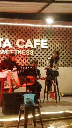 Terakhir Ngejob di Paraduta Cafe. 