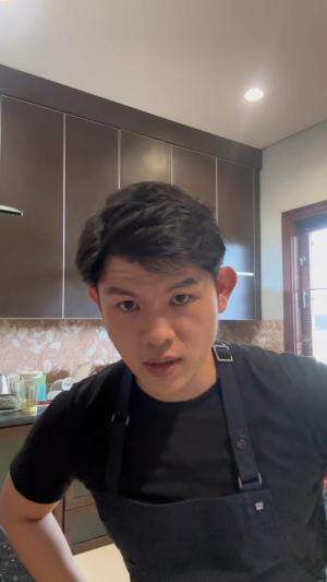 Ayam Betutu Spesial Ala Michael 🍗. Perkenalkan saya Michael, 21 tahun, setelah lulus dari sekolah kuliner di Australia saya ingin step up my