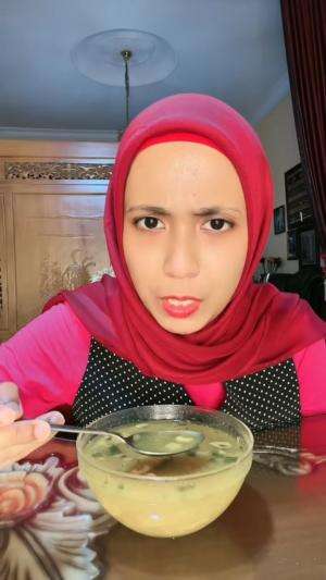 gak sengaja makan soto rasa kolor