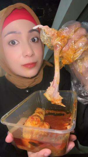 maafin neng rarah ya renald udah makan ayam kamu 🥺🙏 